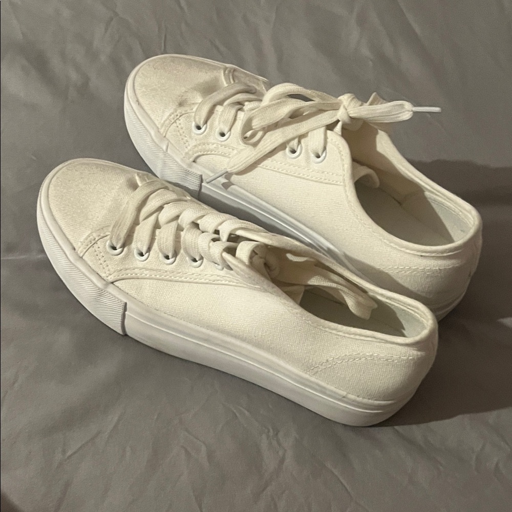 NEW Classic White Canvas Sneakers